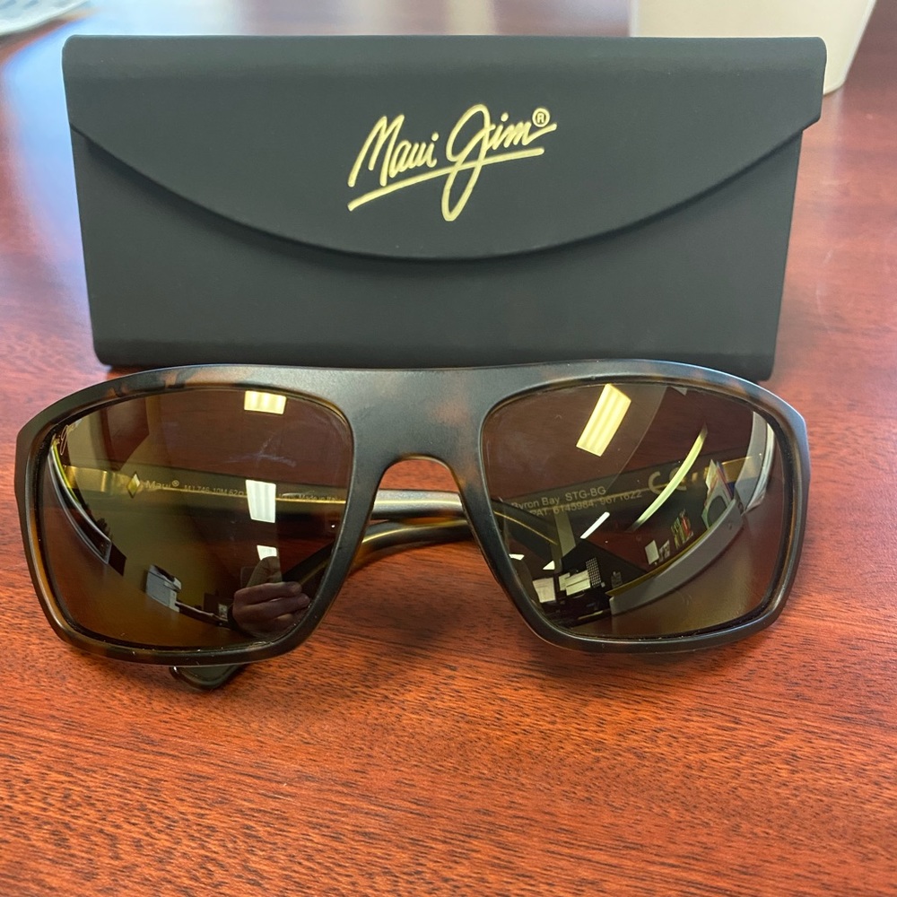 Maui Jim Mens Byron Bay Sunglasses Polarized